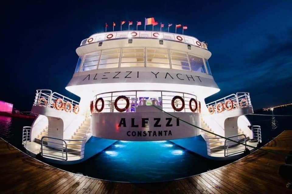 Isabelle Apartament Alezzi Beach Resort Mamaia Nord Năvodari Buitenkant foto